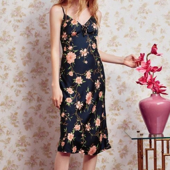 💚ISO💚 Urban Outfitters Betsy Satin Dress - Picture 6 of 6